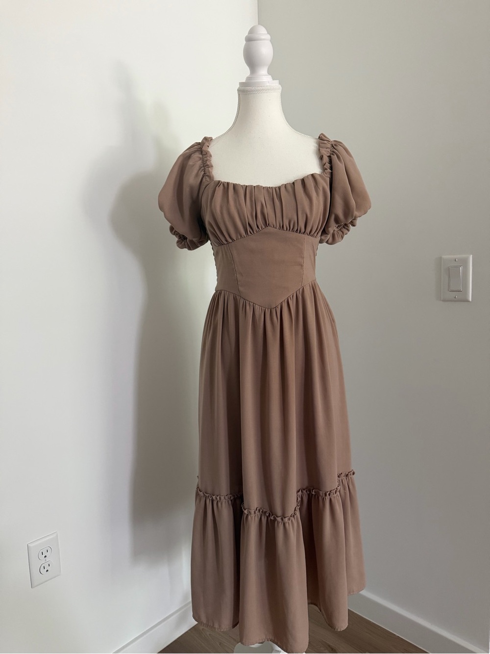 Trixxi Puff Sleeve Midi Dress in Taupe